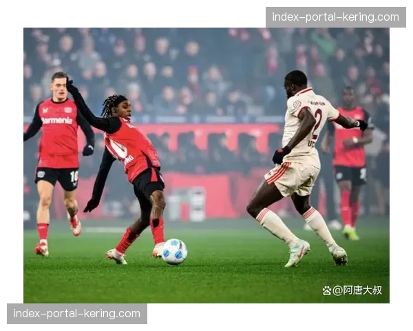 半场战报：保级大战闷平收场，两队合计仅一次射正