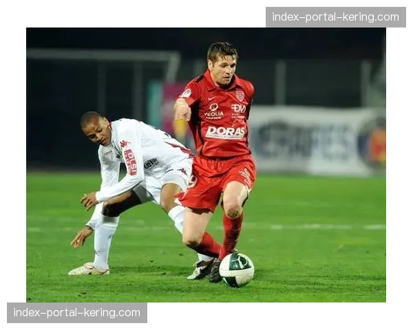 专访:梅斯老将谈职业生涯末期目标——帮助球队成功保级 专访:梅斯老将谈职业生涯末期目标——帮助球队成功保级