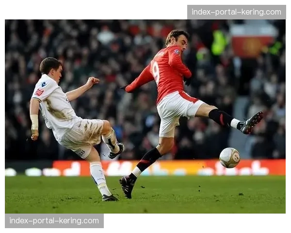 普鲁士公园球场升级照明系统，旨在减少夜间比赛定位球区域阴影干扰